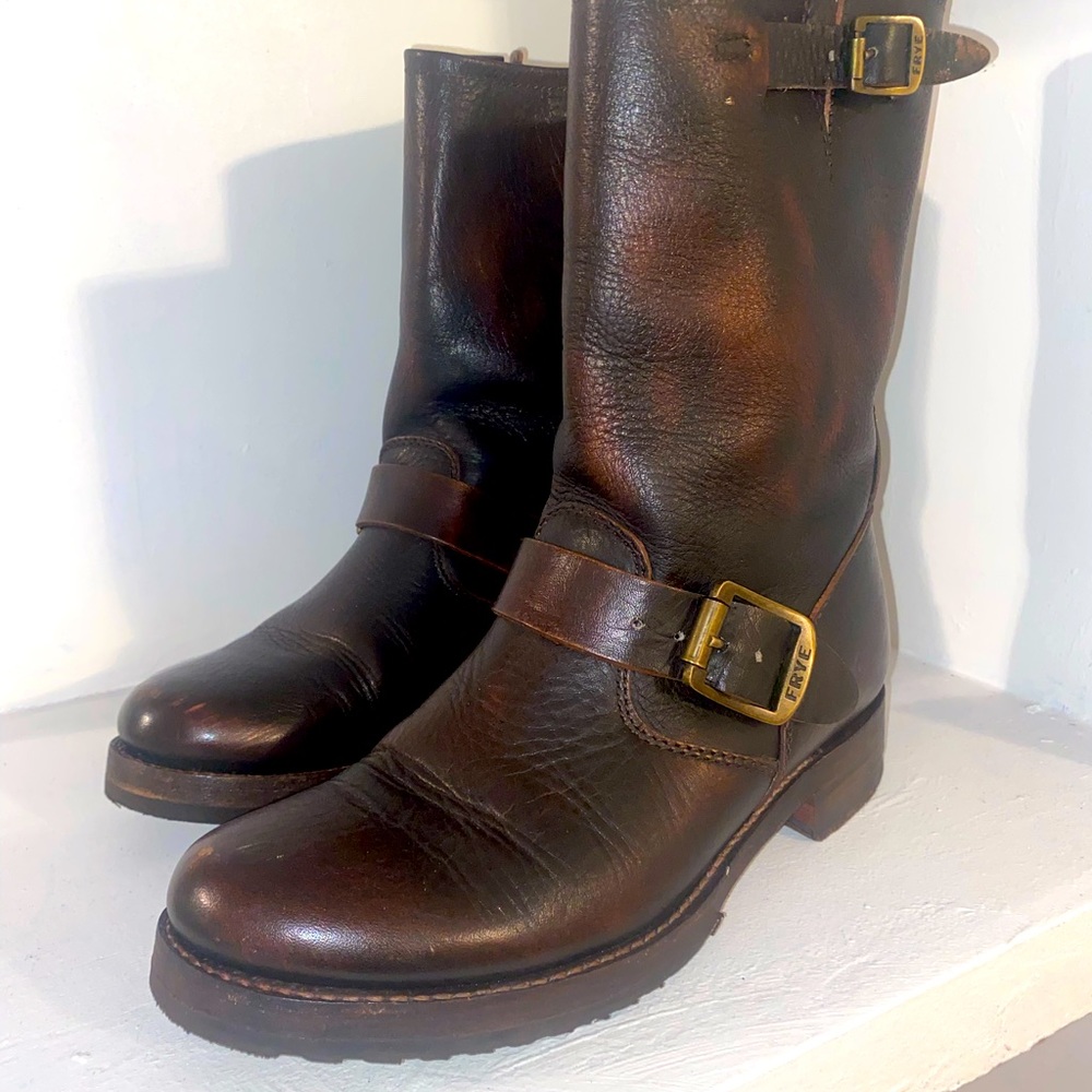 Frye Veronica Shortie Biker Harness Boots 77511 Brown Distressed Leather 6.5